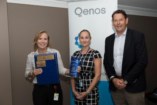 Catherine Judge accepts the award from Deborah Sheedy, Business Customer Representative, Sydney Water and Jonathan Clancy of Qenos